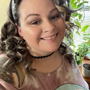 Meet your Posher, Lee